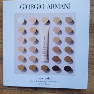 NWT Geiorgie Armani glow foundation sample